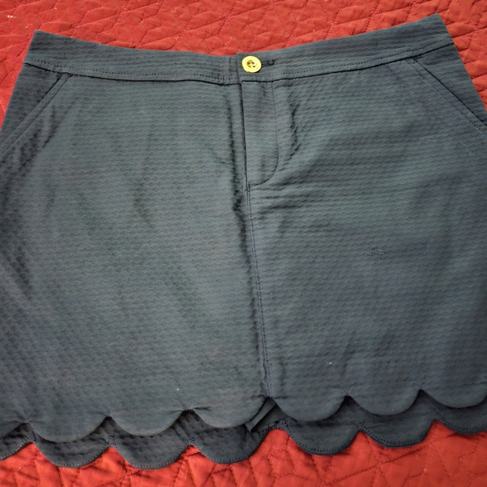 Lilly pulitzer skort navy blue. Brand new with tags. Size 10